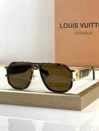 Picture of Louis Vuitton Sunglasses _SKUfw76513107fw